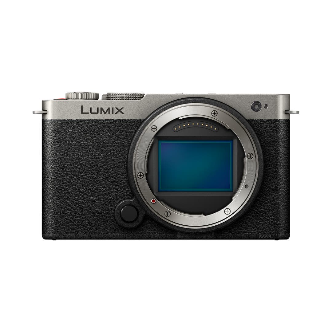 商品画像：Panasonic LUMIX S9 w/ 18-40mm Black | Henry's 4