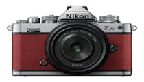 Nikon Z fc Crimson Red + NIKKOR Z 28 f/2.8 (SE)