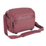 Vanguard VEO Metro S9L Shoulder Bag Magenta