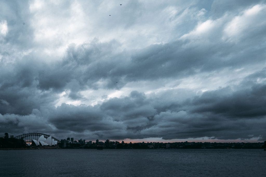 clouds-hover-over-sydney-in-winter