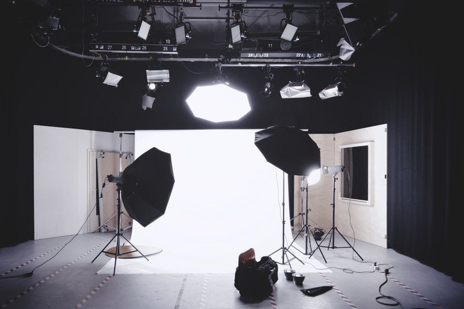 photo studio with flashlights